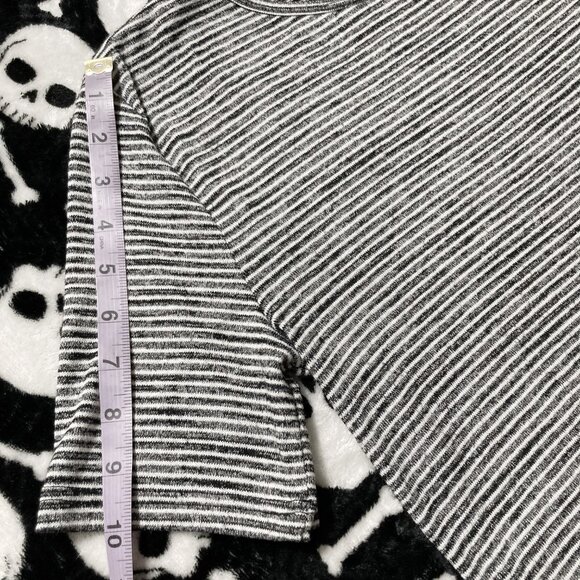 BANANA REPUBLIC Black white striped thin knit top ~ Stretchy MEDIUM LARGE tee - Picture 8 of 11